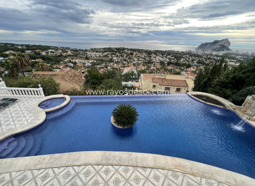4 makuuhuone Huvila myytävänä paikassa Calpe / Calp mukana uima-altaan - 1 250 000 € (Ref: 8542994)