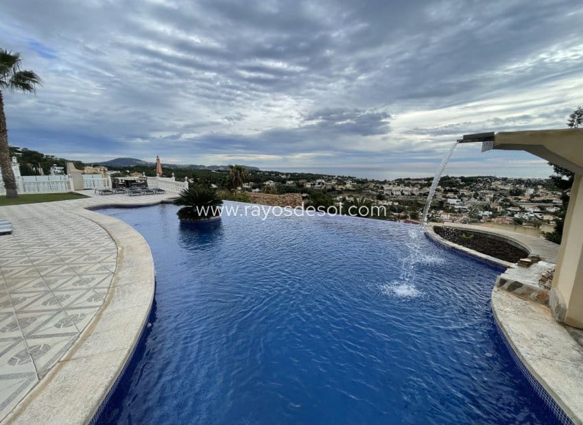 4 makuuhuone Huvila myytävänä paikassa Calpe / Calp mukana uima-altaan - 1 250 000 € (Ref: 8542994)