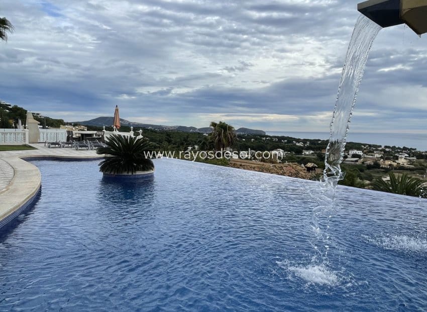 4 makuuhuone Huvila myytävänä paikassa Calpe / Calp mukana uima-altaan - 1 250 000 € (Ref: 8542994)