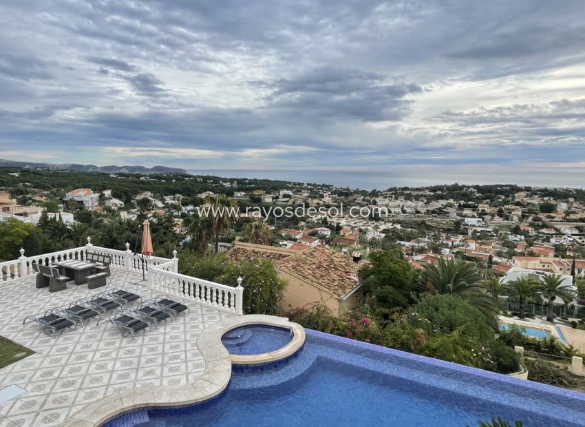 4 makuuhuone Huvila myytävänä paikassa Calpe / Calp mukana uima-altaan - 1 250 000 € (Ref: 8542994)