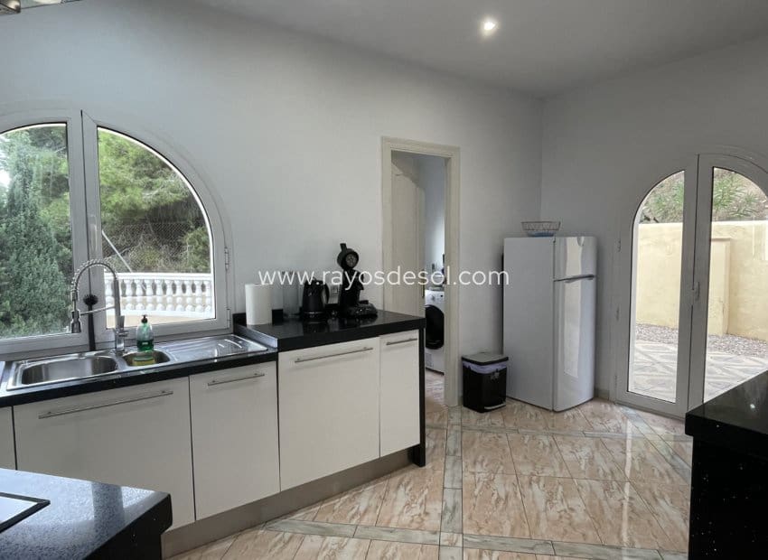 4 makuuhuone Huvila myytävänä paikassa Calpe / Calp mukana uima-altaan - 1 250 000 € (Ref: 8542994)