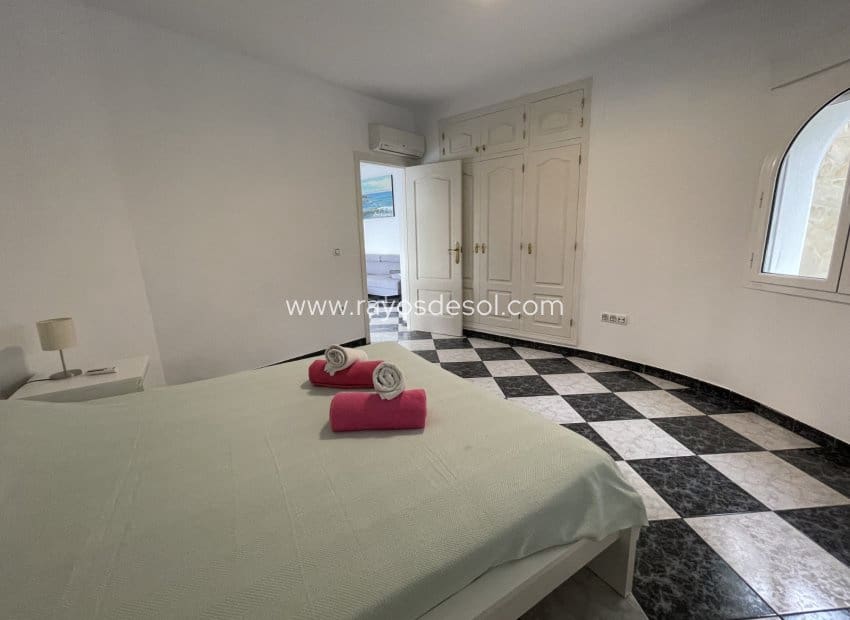 4 makuuhuone Huvila myytävänä paikassa Calpe / Calp mukana uima-altaan - 1 250 000 € (Ref: 8542994)