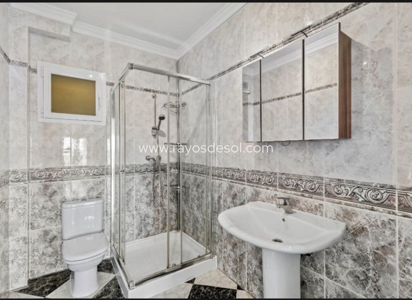 Chalet de 4 habitaciones en Calpe / Calp en venta con piscina - 1.400.000 € (Ref: 8542994)
