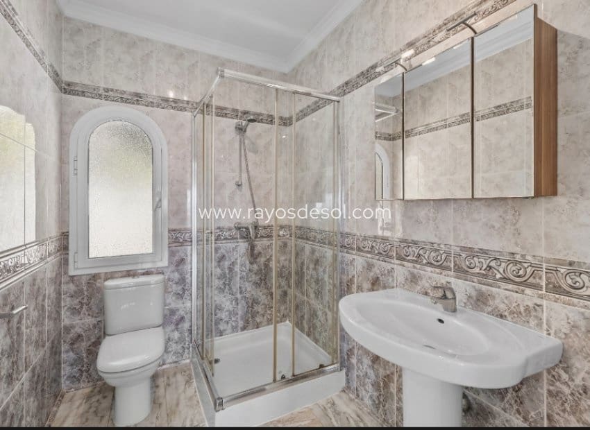 Chalet de 4 habitaciones en Calpe / Calp en venta con piscina - 1.400.000 € (Ref: 8542994)