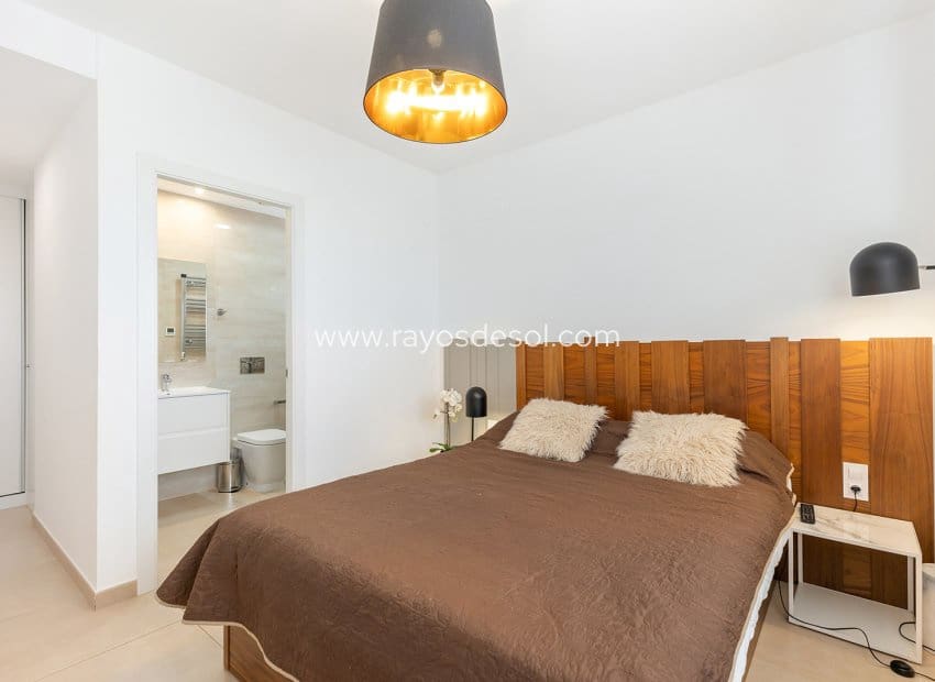 3 soverom Leilighet til salgs i Villamartin med svømmebasseng - € 299 900 (Ref: 8543000)