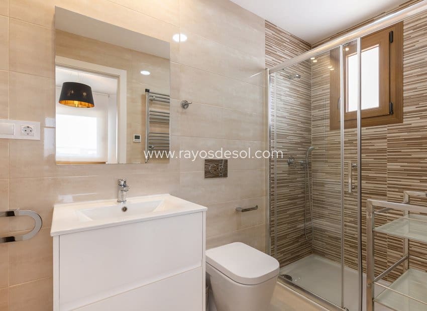 3 soverom Leilighet til salgs i Villamartin med svømmebasseng - € 299 900 (Ref: 8543000)