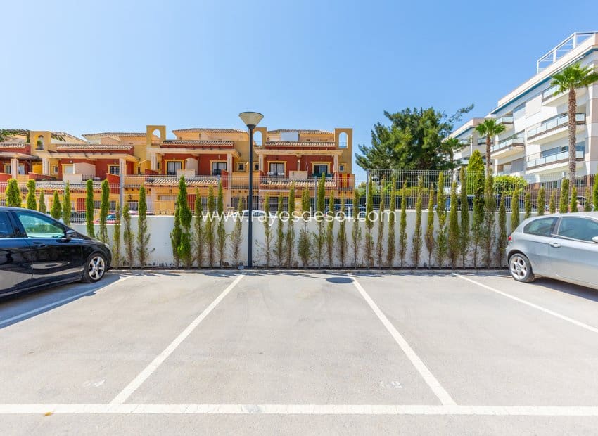 3 soverom Leilighet til salgs i Villamartin med svømmebasseng - € 299 900 (Ref: 8543000)