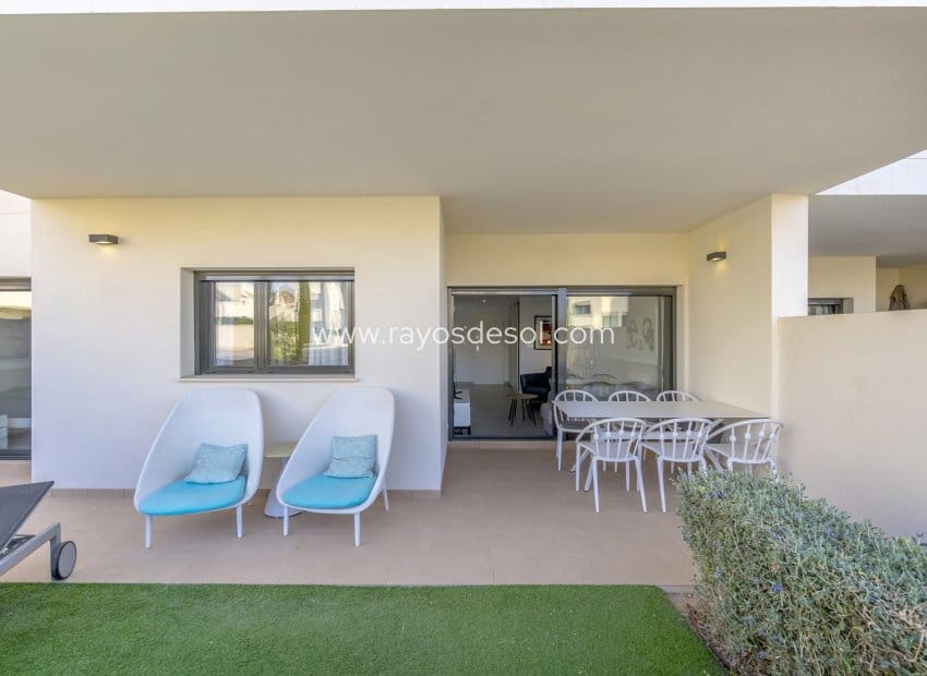 2 soveværelse Lejlighed til salg i Orihuela Costa med swimmingpool - € 310.000 (Ref: 8543002)