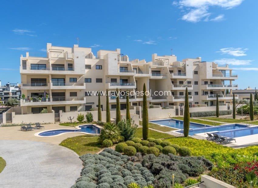 2 soveværelse Lejlighed til salg i Orihuela Costa med swimmingpool - € 310.000 (Ref: 8543002)