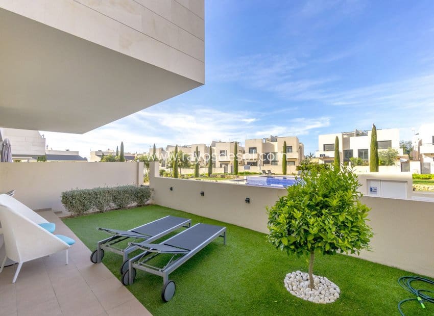 2 sovrum Lägenhet till salu i Orihuela Costa med pool - 310 000 € (Ref: 8543002)