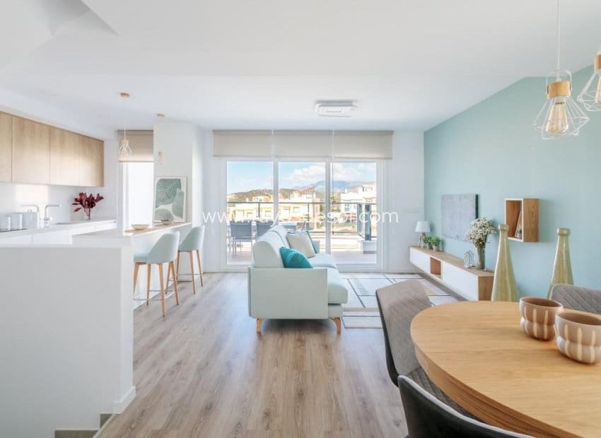 Chalet de 4 habitaciones en Finestrat en venta con piscina - 555.000 € (Ref: 8543466)