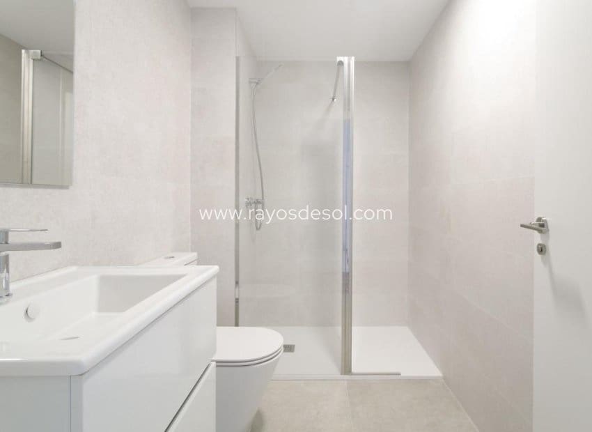 Chalet de 4 habitaciones en Finestrat en venta con piscina - 555.000 € (Ref: 8543466)