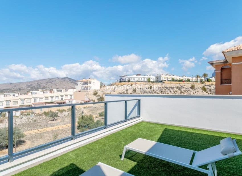 Chalet de 4 habitaciones en Finestrat en venta con piscina - 555.000 € (Ref: 8543466)