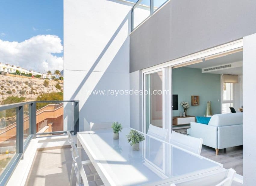 4 soverom Villa til salgs i Finestrat med svømmebasseng - € 555 000 (Ref: 8543466)