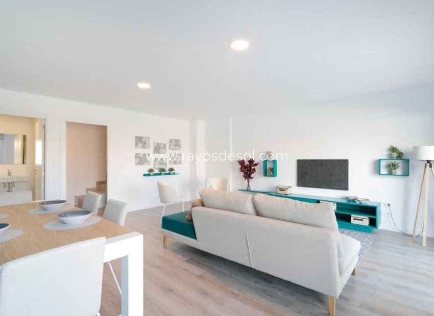 4 soverom Villa til salgs i Finestrat med svømmebasseng - € 555 000 (Ref: 8543466)