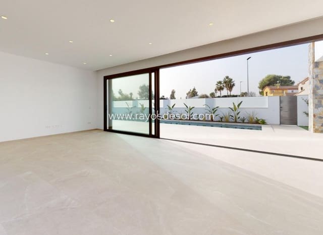 Chalet de 3 habitaciones en Las Lomas de Rame - Bahía Bella, Los Alcázares en venta con piscina - 689.900 € (Ref: 8543489)