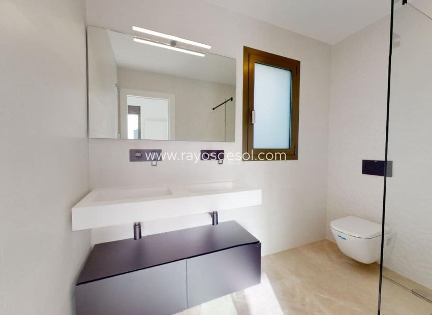 3 soverom Villa til salgs i Los Alcazares med svømmebasseng - € 689 900 (Ref: 8543489)