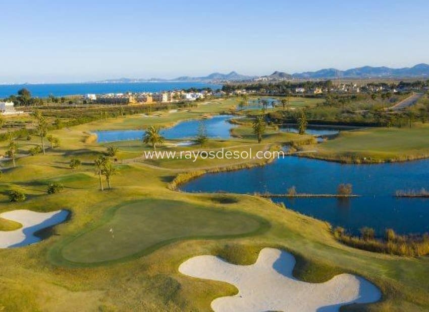 3 soverom Villa til salgs i Los Alcazares med svømmebasseng - € 689 900 (Ref: 8543489)