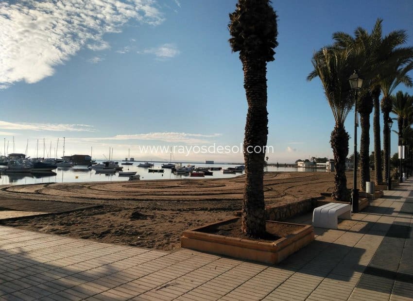 3 soverom Villa til salgs i Los Alcazares med svømmebasseng - € 689 900 (Ref: 8543489)