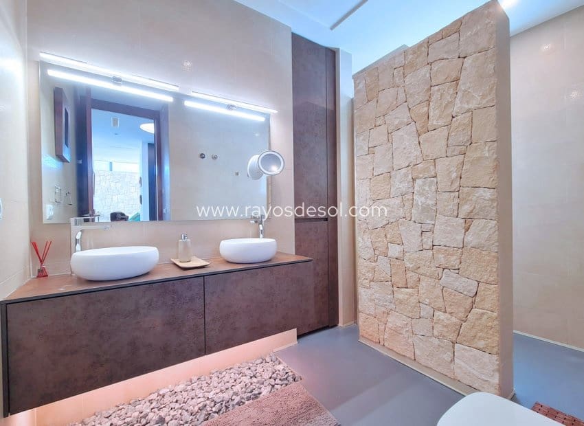 3 soveværelse Villa til salg i Los Alcazares med swimmingpool - € 799.500 (Ref: 8543494)