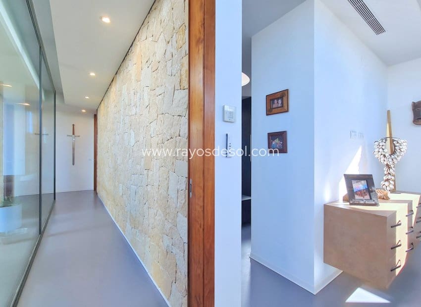 3 soveværelse Villa til salg i Los Alcazares med swimmingpool - € 799.500 (Ref: 8543494)