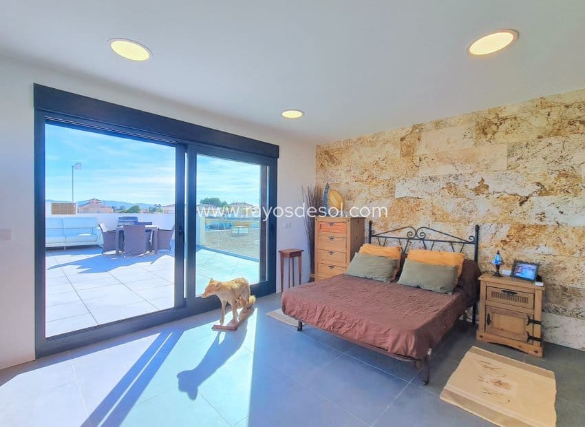 3 soveværelse Villa til salg i Los Alcazares med swimmingpool - € 799.500 (Ref: 8543494)