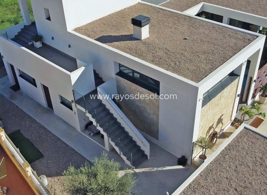 3 soveværelse Villa til salg i Los Alcazares med swimmingpool - € 799.500 (Ref: 8543494)