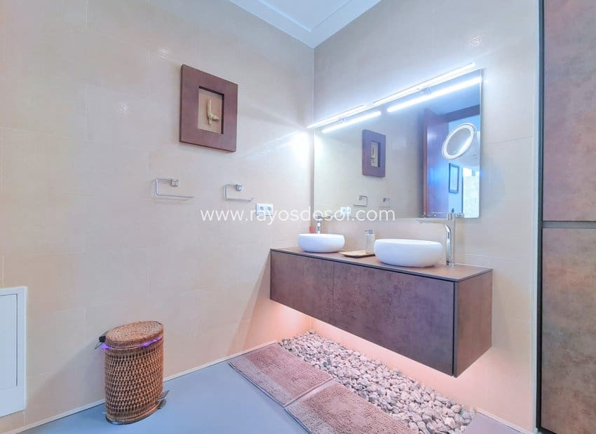 3 soveværelse Villa til salg i Los Alcazares med swimmingpool - € 799.500 (Ref: 8543494)