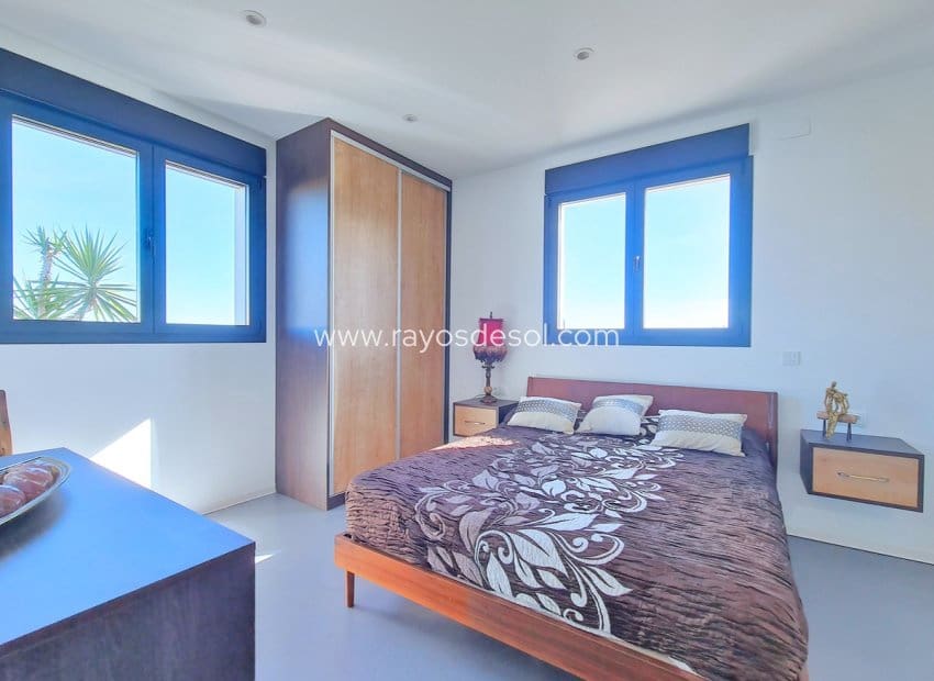 3 soveværelse Villa til salg i Los Alcazares med swimmingpool - € 799.500 (Ref: 8543494)