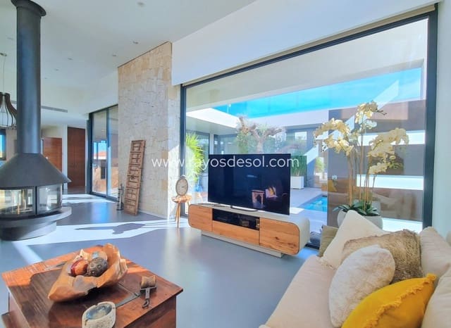 3 slaapkamer Villa te koop in Las Lomas de Rame - Bahía Bella, Los Alcázares met zwembad - € 750.000 (Ref: 8543494)