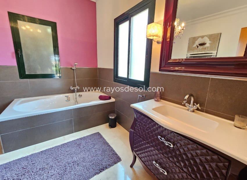 6 soveværelse Villa til salg i La Manga Club med swimmingpool - € 995.000 (Ref: 8543496)