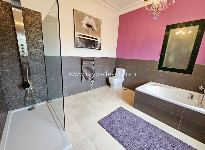 6 soveværelse Villa til salg i La Manga Club med swimmingpool - € 995.000 (Ref: 8543496)