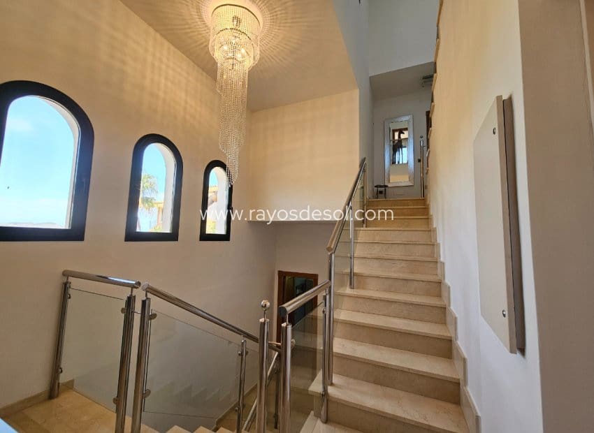 6 soveværelse Villa til salg i La Manga Club med swimmingpool - € 995.000 (Ref: 8543496)