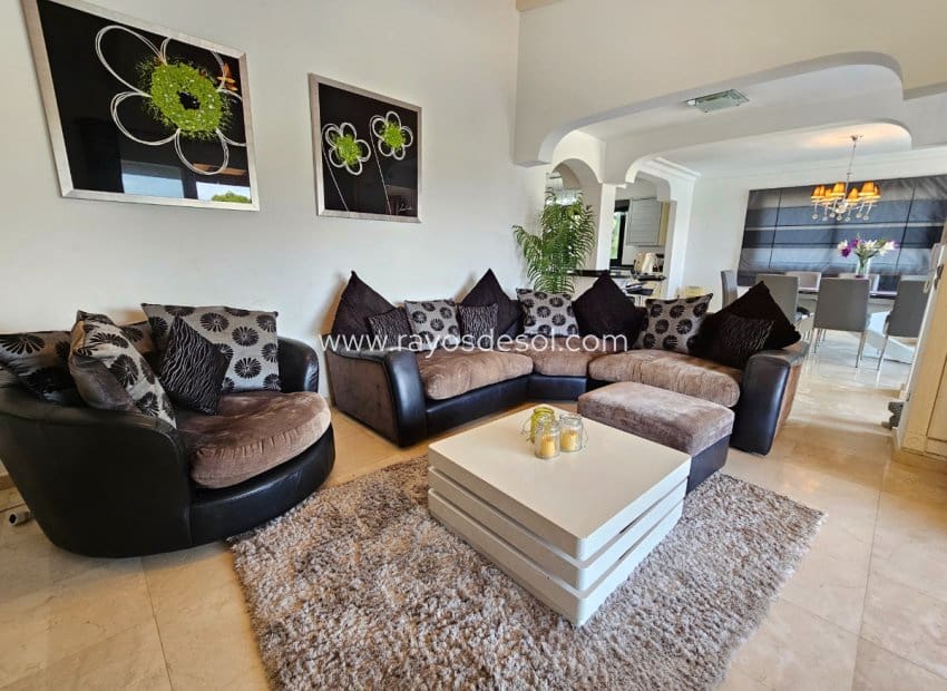 6 soveværelse Villa til salg i La Manga Club med swimmingpool - € 995.000 (Ref: 8543496)