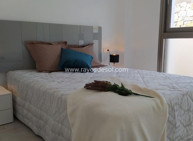 3 bedroom Villa for sale in Villamartin, Orihuela with pool - € 549,900 (Ref: 8543643)