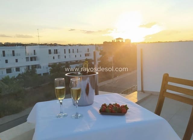 3 bedroom Villa for sale in Villamartin, Orihuela with pool - € 549,900 (Ref: 8543643)