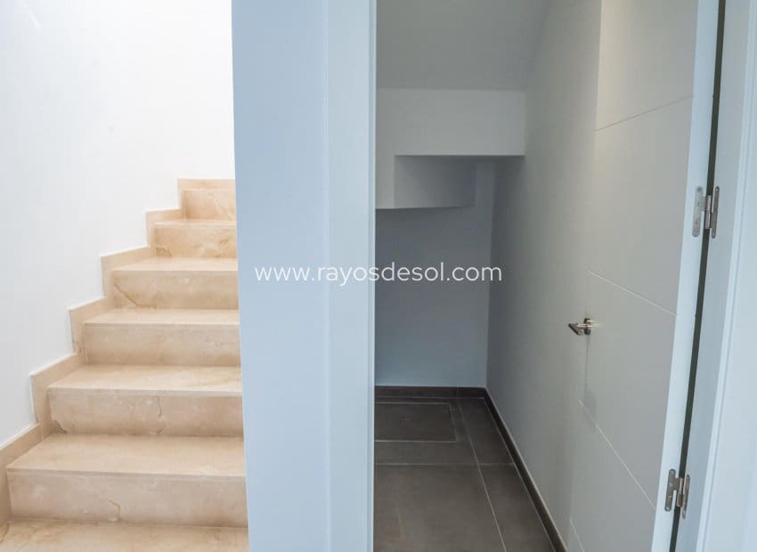 3 soverom Villa til salgs i Los Alcazares med svømmebasseng - € 445 000 (Ref: 8543652)