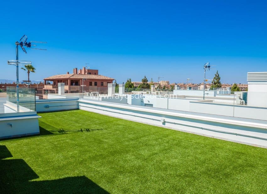 3 soverom Villa til salgs i Los Alcazares med svømmebasseng - € 445 000 (Ref: 8543652)