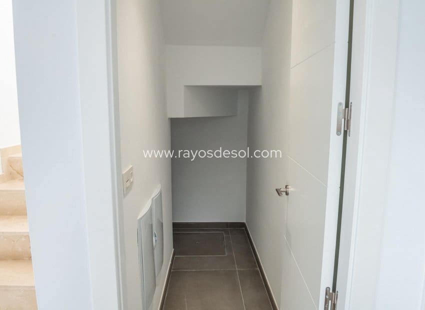 3 Zimmer Villa zu verkaufen in Los Alcazares mit Pool - 445.000 € (Ref: 8543652)