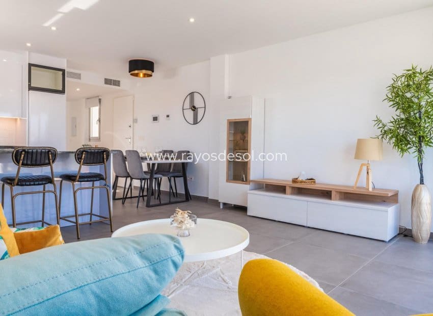 3 Zimmer Villa zu verkaufen in Los Alcazares mit Pool - 445.000 € (Ref: 8543652)