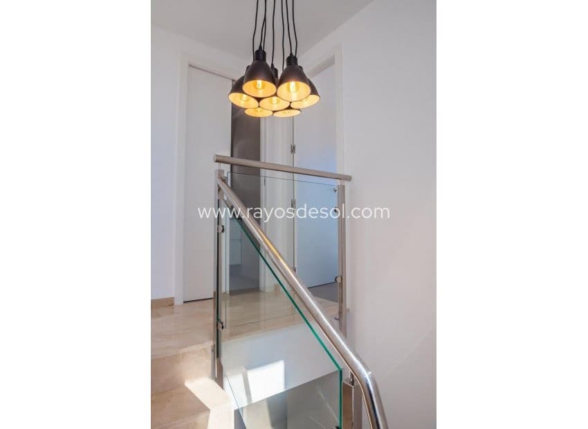 3 Zimmer Villa zu verkaufen in Los Alcazares mit Pool - 445.000 € (Ref: 8543652)