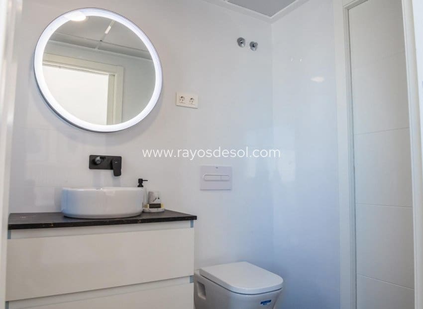 3 Zimmer Villa zu verkaufen in Los Alcazares mit Pool - 445.000 € (Ref: 8543652)