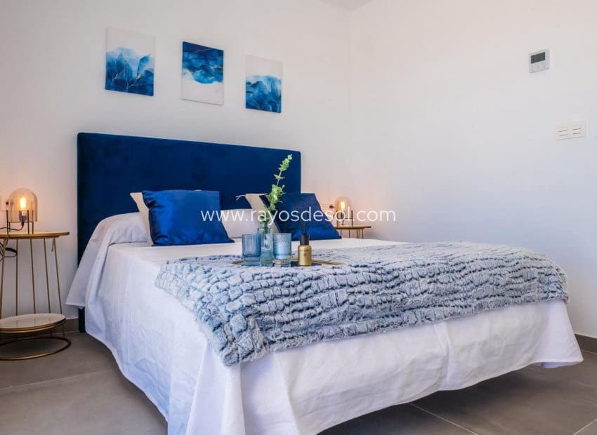 3 Zimmer Villa zu verkaufen in Los Alcazares mit Pool - 445.000 € (Ref: 8543652)