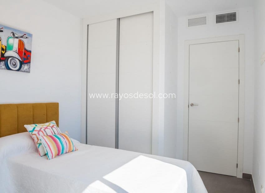 3 Zimmer Villa zu verkaufen in Los Alcazares mit Pool - 445.000 € (Ref: 8543652)