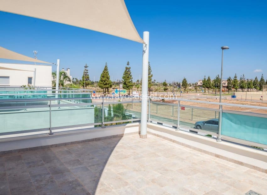 3 Zimmer Villa zu verkaufen in Los Alcazares mit Pool - 445.000 € (Ref: 8543652)