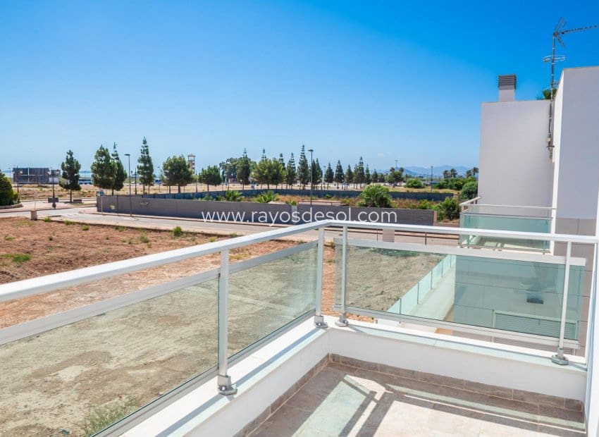 3 Zimmer Villa zu verkaufen in Los Alcazares mit Pool - 445.000 € (Ref: 8543652)