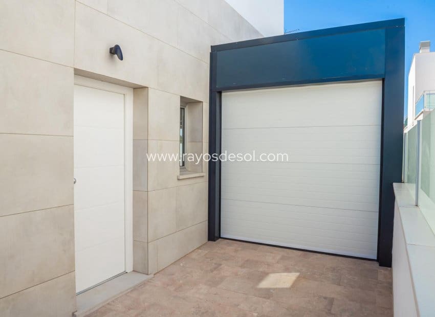 3 Zimmer Villa zu verkaufen in Los Alcazares mit Pool - 445.000 € (Ref: 8543652)