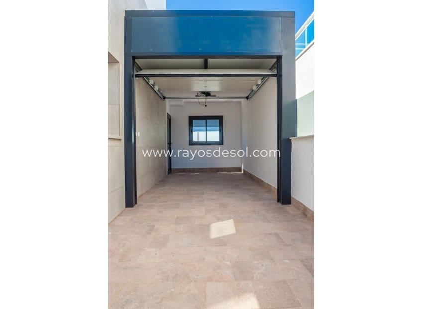 3 Zimmer Villa zu verkaufen in Los Alcazares mit Pool - 445.000 € (Ref: 8543652)