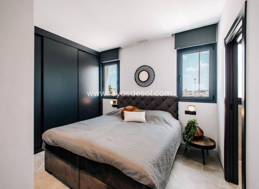 2 sypialnia Apartament na sprzedaż w Ciudad Quesada z basenem - 475 000 € (Ref: 8543656)