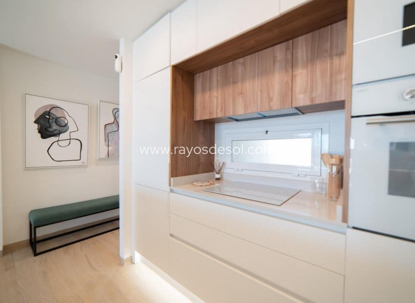 2 soveværelse Lejlighed til salg i El Raso med swimmingpool - € 294.000 (Ref: 8543678)